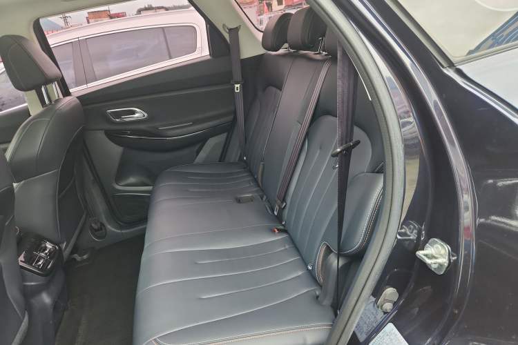 Used CHANGAN OSHAN X7 2020 1.5T Automatic Luxury Version Left Rear Seat