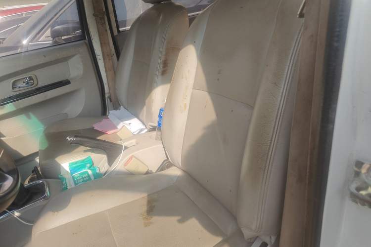 Used Jinbei New Hiace X30L 2018 1.5L Box Truck Wealth Edition DLCG14