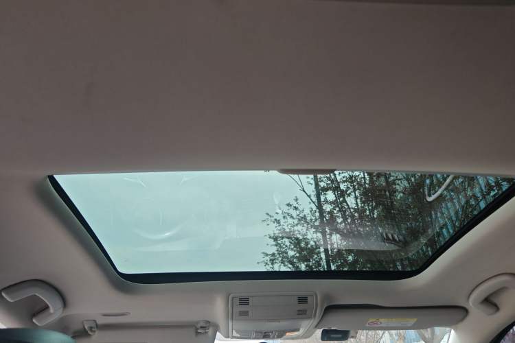 Used Volkswagen Golf 2018 230TSI Automatic Comfort Model Headliner