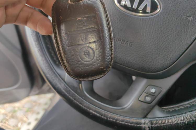 Used Kia Sorento 2013 2.4L 7-Seater Gasoline Luxury Version China IV Standard
