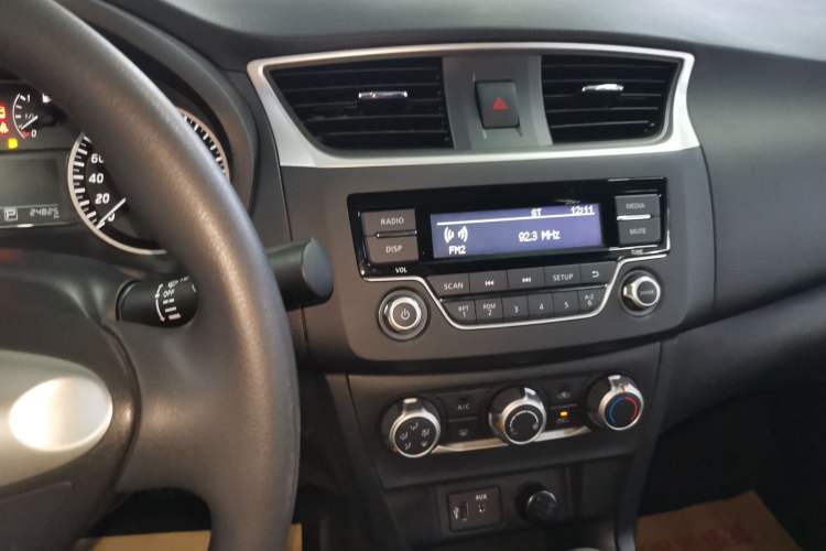 Used Nissan Sylphy 2022 Classic 1.6XE CVT Comfort Edition Audio And AC Panel