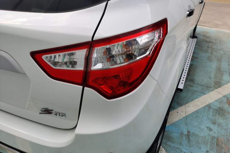 Used Changan CS35 2015 1.6L Automatic Luxury Model China V Standard
