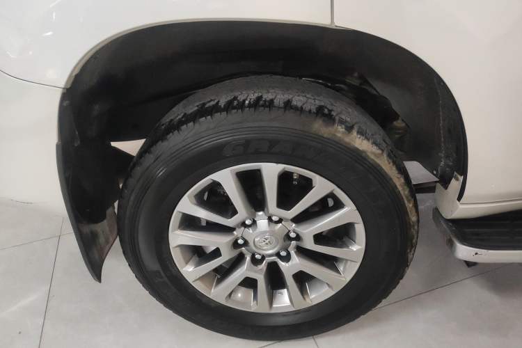 Used Toyota Prado 2018 3.5L Automatic TX-L with Rear-Mounted Spare Tire