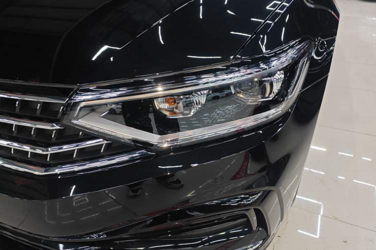 Used Volkswagen Magotan 2025 Revised Version 2 Zhongxiang Edition 330TSI DSG Luxury Trim