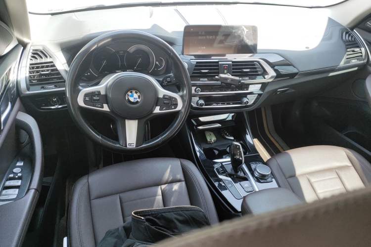 Used BMW X3 2019 xDrive25i M Sport Package Center Console