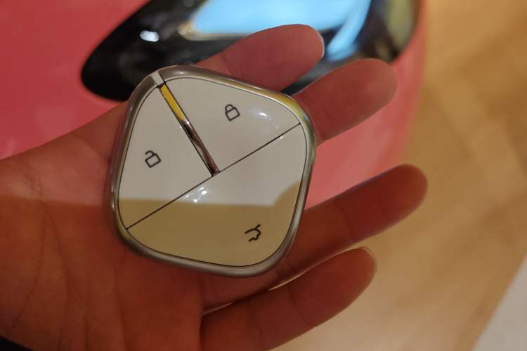 Used Wuling Bingo 2024 333 km Lingxi Connected Version Vehicle Key