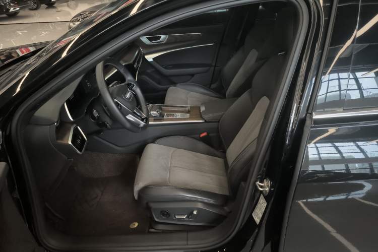 Used Audi A6L 2024 40 TFSI Luxury Dynamic Edition
