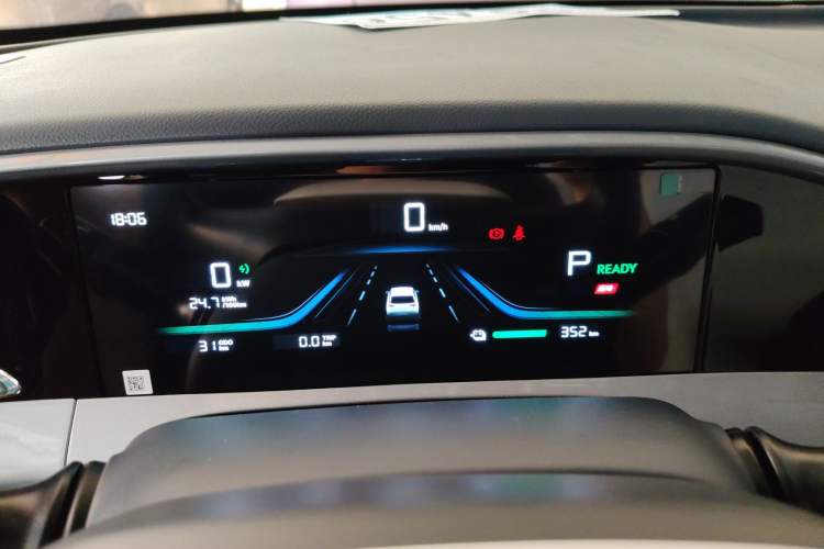 Used Geely Galaxy Geome 2026 Model 410km Carefree Edition Instrument Cluster