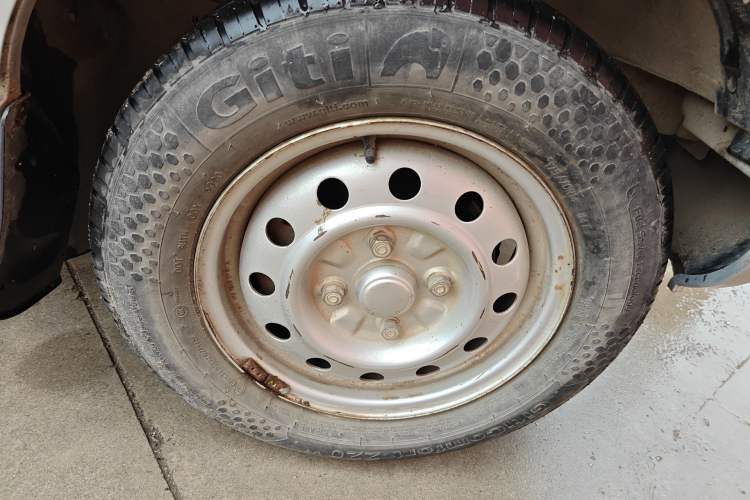 Used Wuling Rongguang 2011 1.2L Base Version