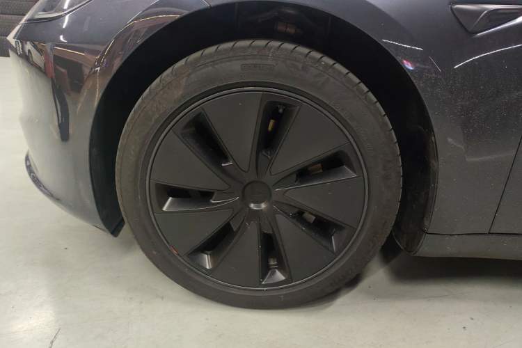 Used Tesla Model 3 2025 Rear-Wheel-Drive Version
