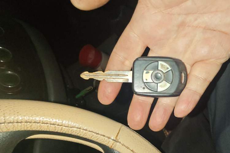 Used FORTHING Lingzhi 2013 M3 1.6L 7-seat Standard Model
