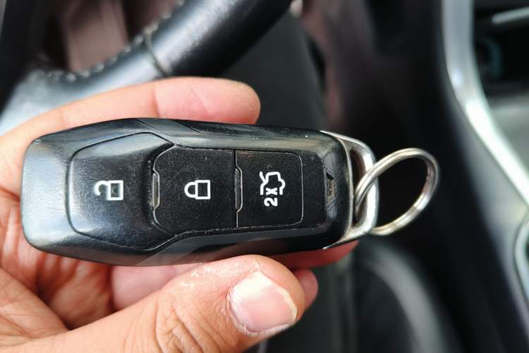 Used Ford Edge 2015 2.0T GTDi Four-Wheel Drive Prestige Model Vehicle Key