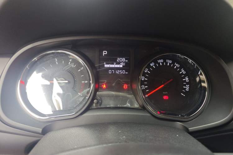 Used Citroen C3-XR 2015 1.6L Automatic Smart Version Instrument Cluster