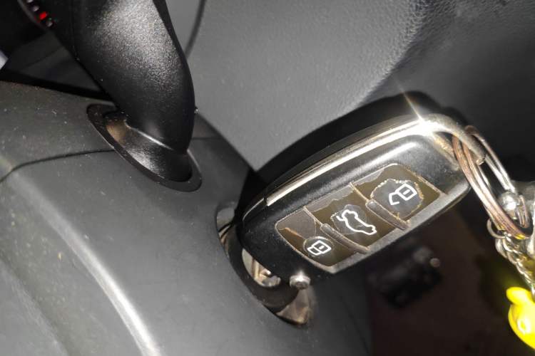 Used Audi Q3 2013 35 TFSI quattro Comfort Model Vehicle Key