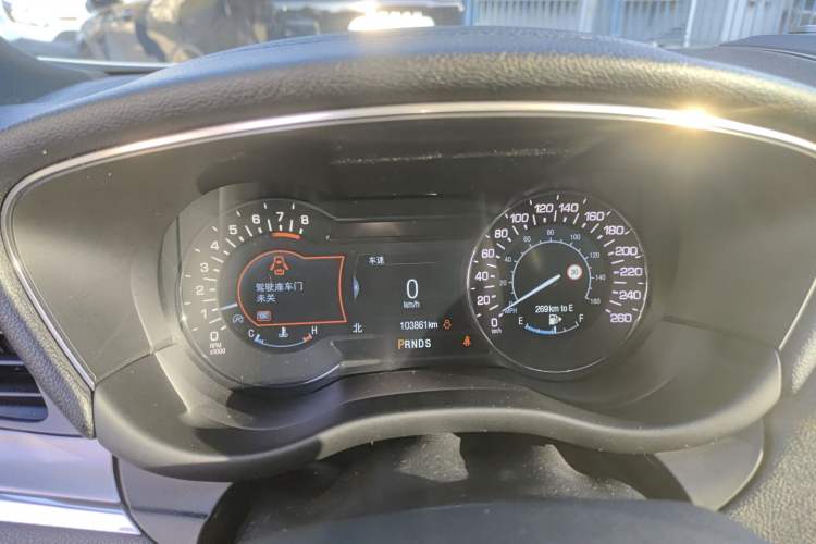 Used Lincoln MKC 2016 2.0T Two-Wheel Drive Deluxe Edition
