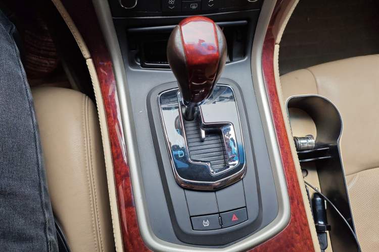 Used Cadillac SLS Seville 2011 2.0T Elite Edition Gear Lever