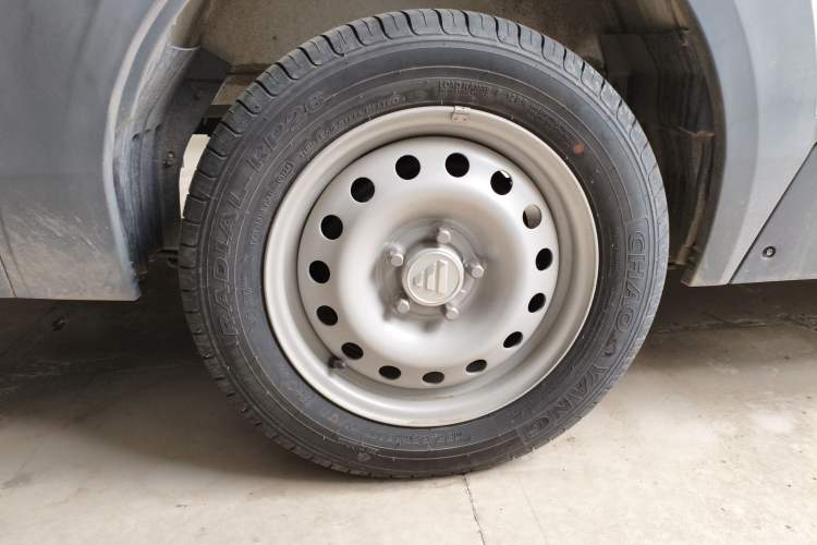 Used Foton Intelligent Blue Elf E7 2024 All-Electric Van Flat Roof 2 Seats CATL 46.36 kWh