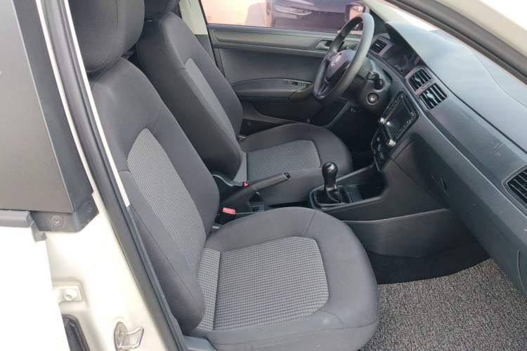 Used Volkswagen Santana 2016 1.4L Manual Fashion Edition Right Front Seat