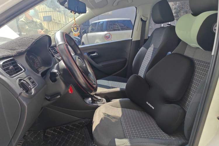 Used Volkswagen Polo 2014 1.4L Automatic Comfort Edition