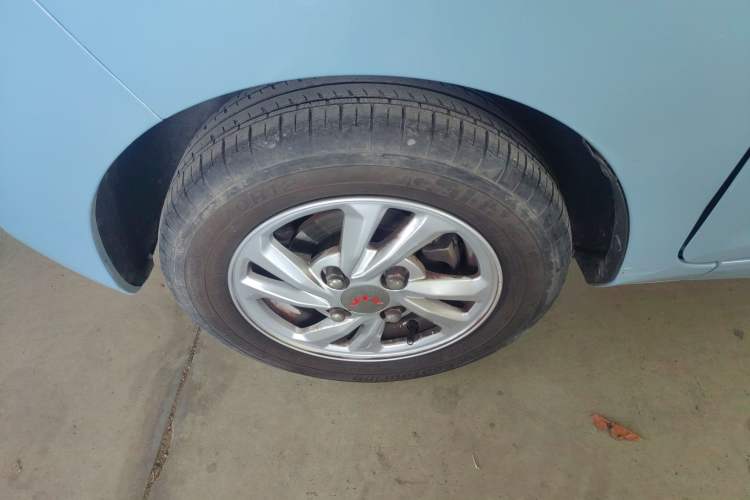 Used Wuling Hongguang MINIEV 2020 Freedom Version Lithium Iron Phosphate Left Front Wheel Hub