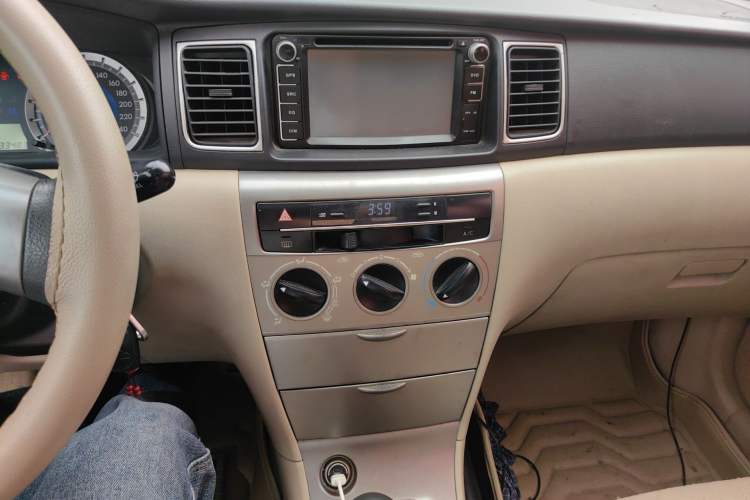 Used Toyota Corolla EX 2013 1.6L Manual Luxury Edition
