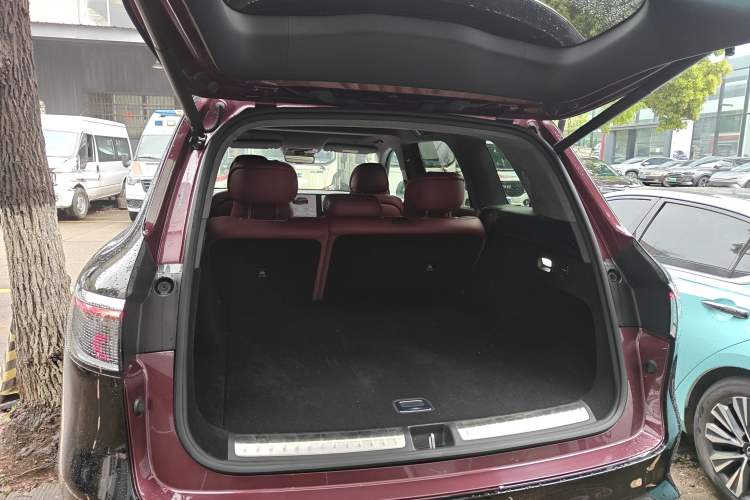 Used Hima AITO M8 2025 Extended-Range Ultra Version 53.4 kWh 5-Seater Edition Trunk