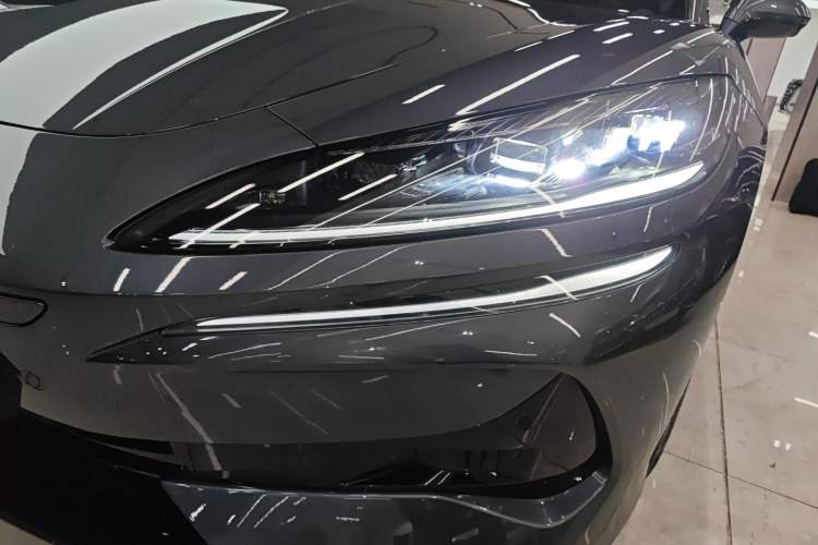 Used Denza Z9 2024 1100 km All-Wheel-Drive Ultra Version