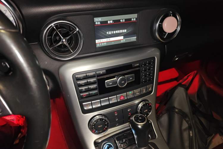 Used Mercedes-Benz SLK-Class 2011 SLK 200 Fashion Model Audio And AC Panel