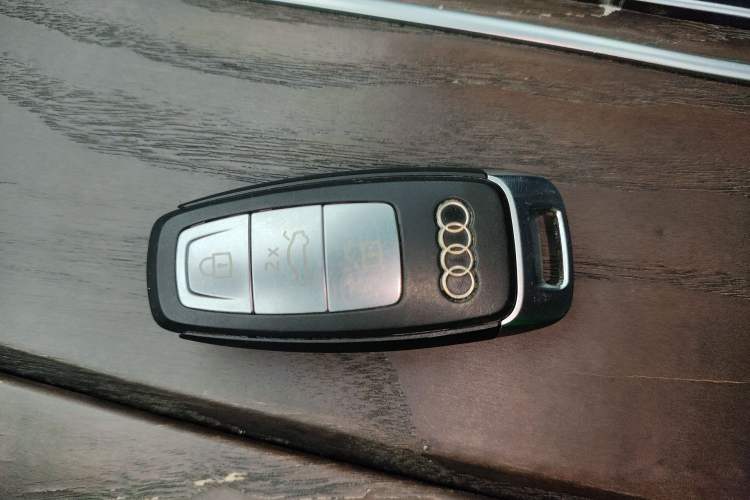 Used Audi A6L 2019 40 TFSI Luxury Dynamic Model Vehicle Key