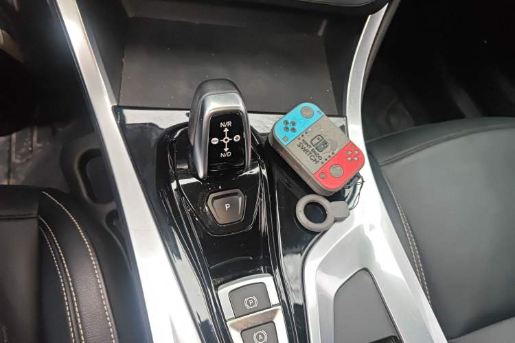 Used Lynk & Co 01 2018 2.0T Two-Wheel-Drive + Version Gear Lever