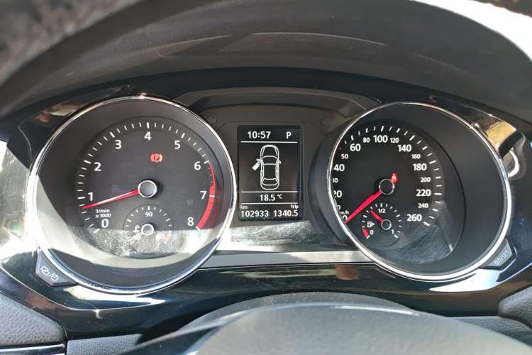 Used Volkswagen Sagitar 2018 280TSI DSG Comfort Model Instrument Cluster