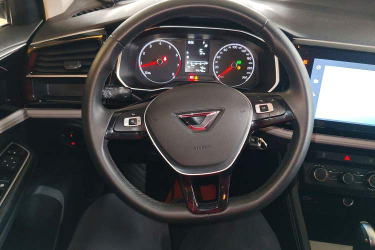 Used Jetta VS5 2023 280TSI Automatic Trend Edition
