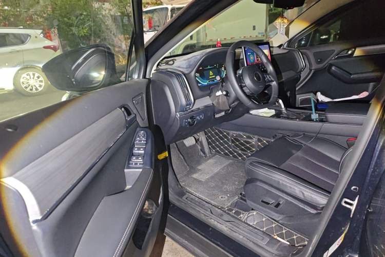 Used BYD Tang 2018 2.0T Automatic SmartConnect Prestige 7-Seater China V Standard