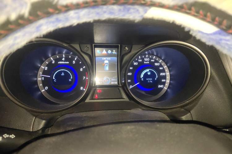 Used Changan CS75 2017 Shangkui Edition 1.5T Manual Fengxiang Model