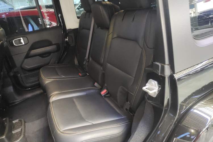 Used Jeep Wrangler 2024 2.0T Sahara Four-Door Edition