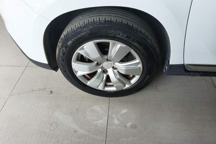 Used Peugeot 2008 2014 1.6L Automatic Fashion Edition Left Front Wheel Hub