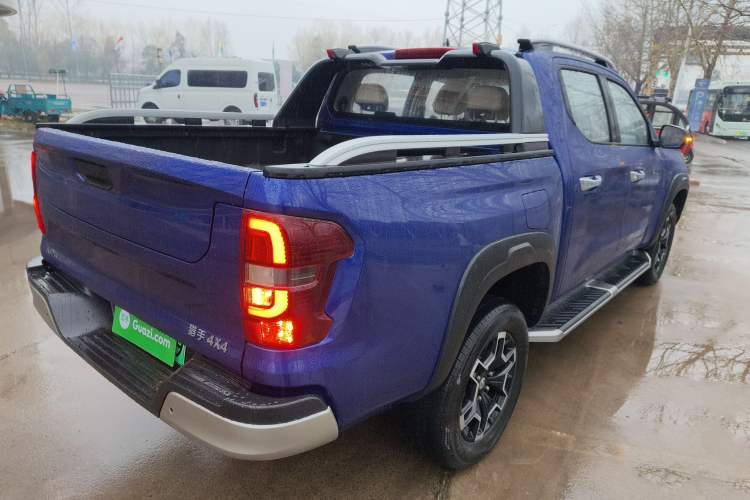 Used Changan Hunter 2024 Knight Edition Flagship Model Dual-Motor All-Wheel Drive Standard Box