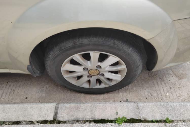 Used Buick Excelle 2013 1.5L Automatic Classic Model
