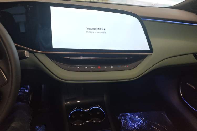 Used Hongqi EH7 2025 690 Smart Selection Edition
