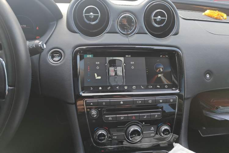 Used Jaguar XJ 2018 XJL 3.0 SC Four-Wheel Drive Panoramic Business Edition
