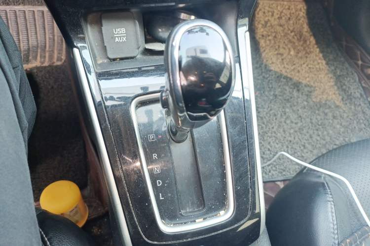 Used Nissan Sylphy 2018 1.6XV CVT Deluxe Edition Gear Lever