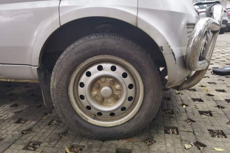 Used Wuling Rongguang 2011 1.2L Base Version
