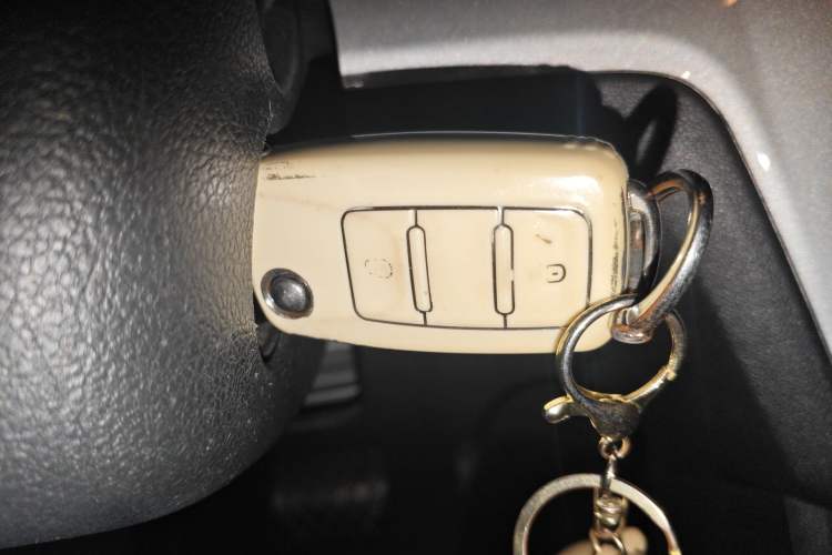 Used Volkswagen Gran Lavida 2017 1.6L Automatic Fashion Edition Vehicle Key