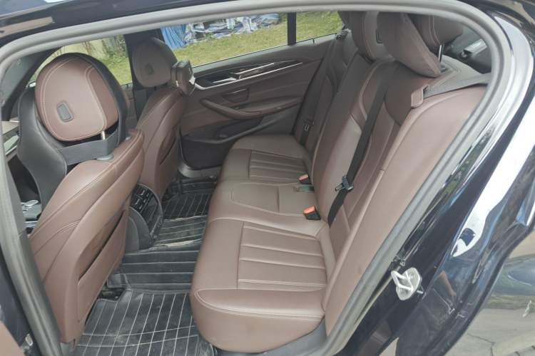 Used BMW 5 Series 2020 525Li M Sport Package