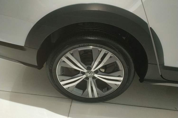 Used Volkswagen C-TREK 2018 230TSI DSG Luxury Version
