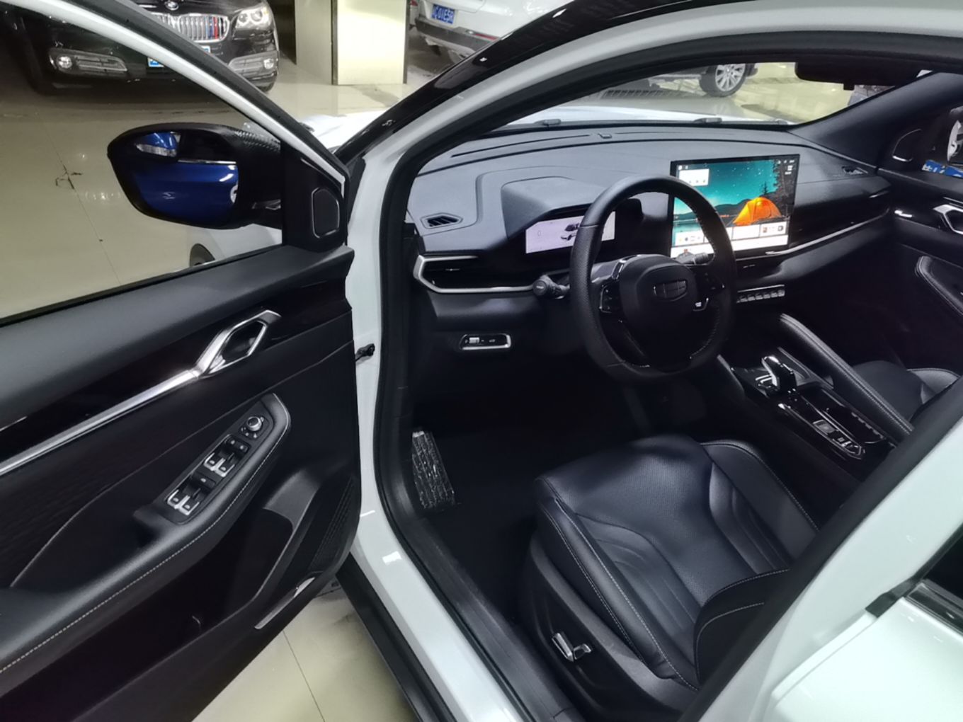 Geely Auto Coolray 2025 Bin Yue L 1.5T DCT Starlight Edition — снимка 18