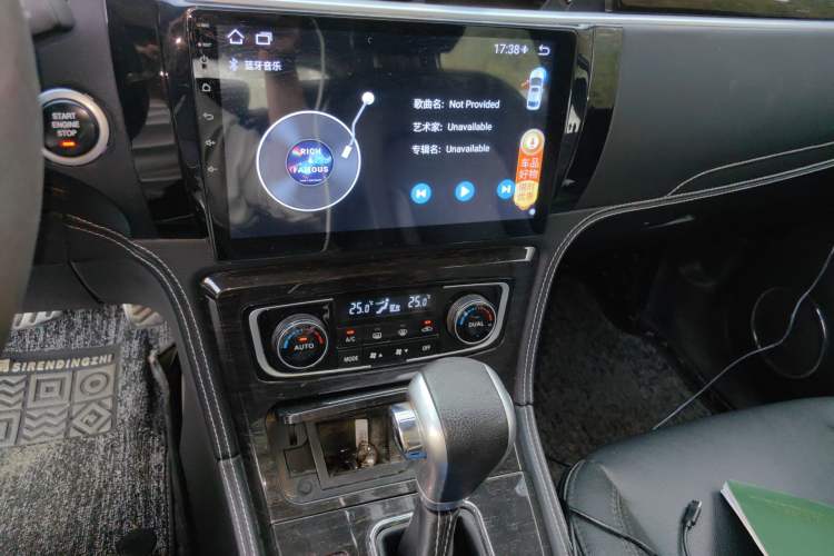 Used Zotye T600 2015 2.0T DCT Prestige Edition Audio And AC Panel