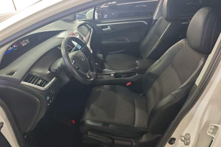 Used Honda Jade 2017 1.8L automatic Comfort version 5 seats