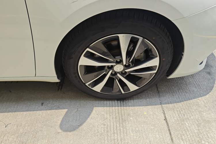 Used Peugeot 408 2020 360THP 10th Anniversary Edition Right Front Wheel Hub