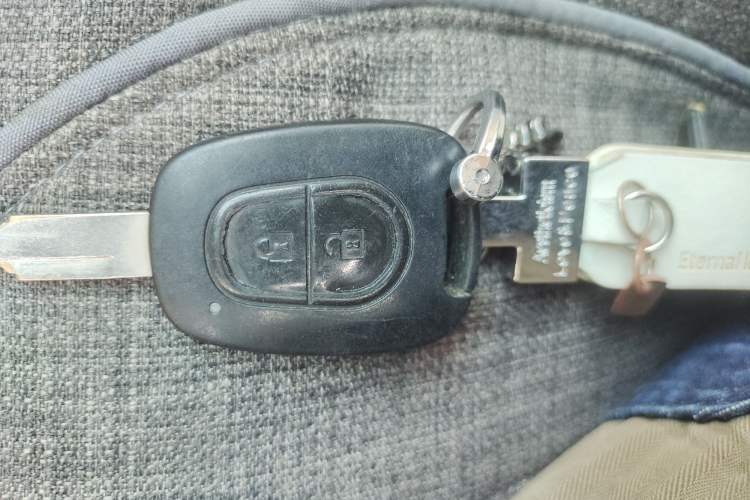 Used BAIC E Series 2013 Sedan 1.5L Automatic Leshang Edition